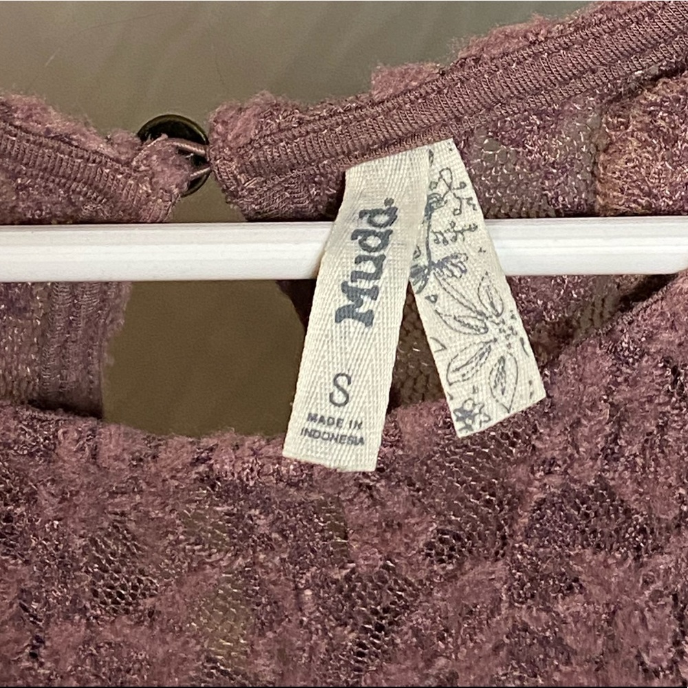 Lace Tank Top - Picture 3 of 3